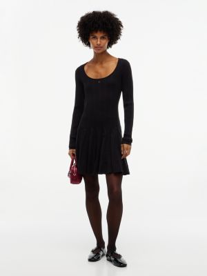 black slim fit mini-strickkleid aus rippstrick für damen - tommy jeans