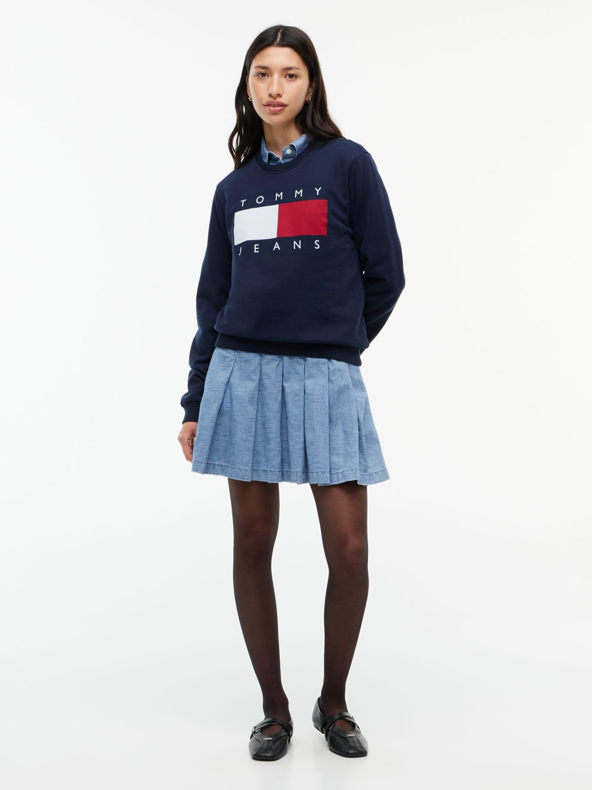 Tommy Flag Badge Crew Neck Sweatshirt — Blue