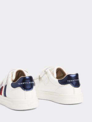 tommy hilfiger shoes store near me