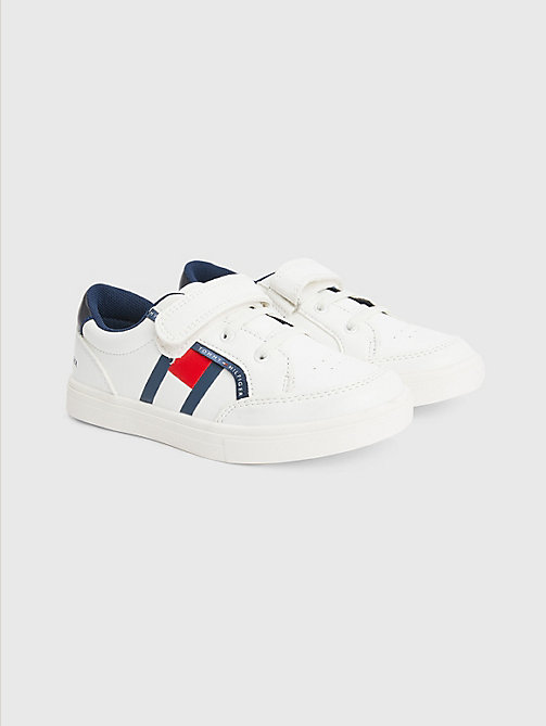 white flag logo tape low-top trainers for boys tommy hilfiger