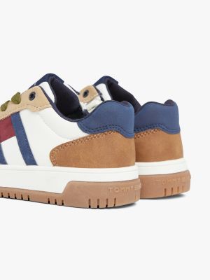 weiß genderinklusiver sneaker mit flag für unisex kinder - tommy hilfiger