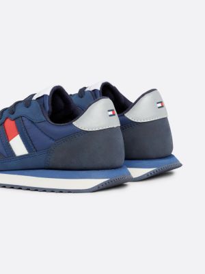 blau sneaker mit kontrast-struktur und flag für unisex kinder - tommy hilfiger