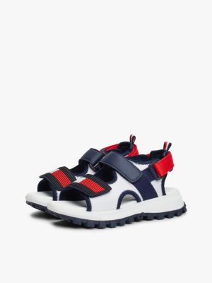 white flag colour-blocked hook and loop sandals for boys tommy hilfiger