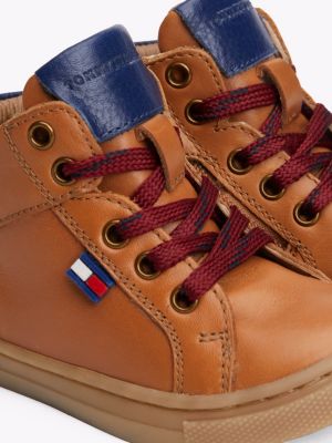 bruin leren hoge sneaker voor kinderen gender inclusive - tommy hilfiger