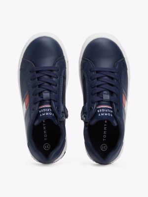 blau lace-up sneaker mit flag für gender-inclusive kinder - tommy hilfiger