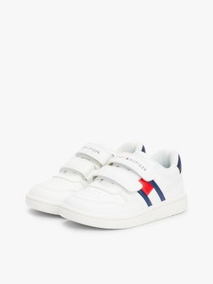 weiß sneaker mit flag und klettverschluss für gender-inclusive kinder - tommy hilfiger