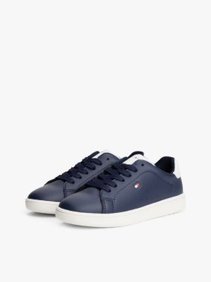 blau sneaker mit flag und color-pop für gender-inclusive kinder - tommy hilfiger