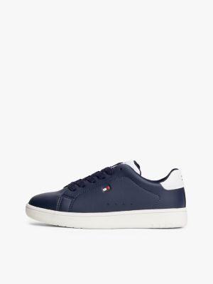 blau sneaker mit flag und color-pop für gender-inclusive kinder - tommy hilfiger