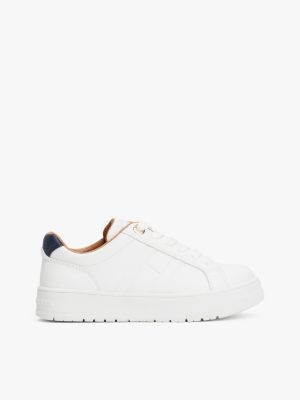 white sneaker met veters en profielzool voor kinderen gender inclusive - tommy hilfiger