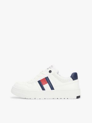 weiß sneaker mit flag und kontrast-detail an ferse für gender-inclusive kinder - tommy hilfiger