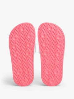 Wavy Flag Contoured Footbed Pool Slides — White 5