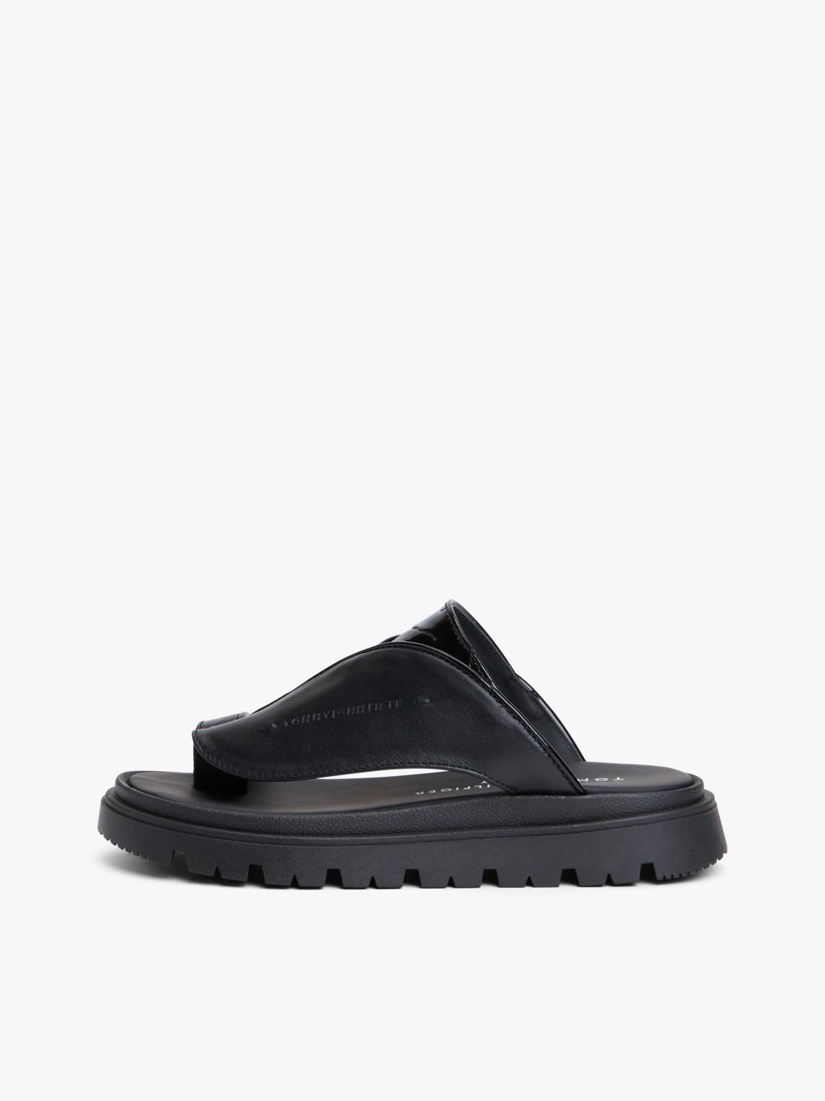 Embossed Leather Toe Post Cleat Sandals — Black
