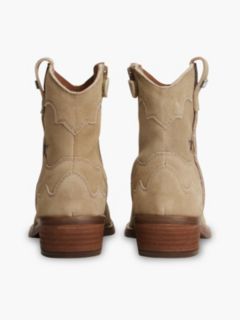 Suede Topstitch Flag Western Boots — Brown 4