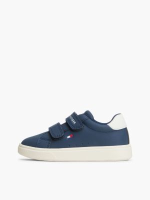 baskets à scratch et logo bleu pour enfants genre inclusif tommy hilfiger
