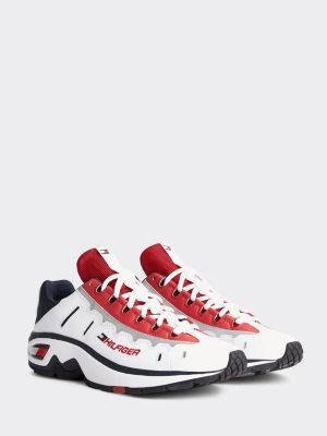 tommy hilfiger essential leather icon logo trainer in white