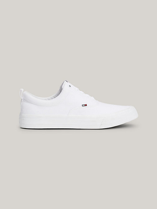 white classics low-top trainers for men tommy jeans