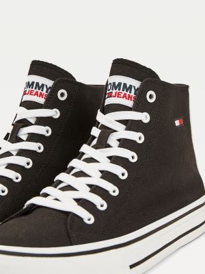 tommy jeans converse