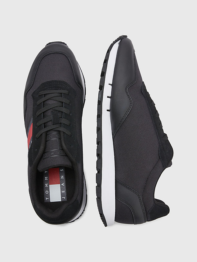 black essential retro runner trainers for men tommy jeans