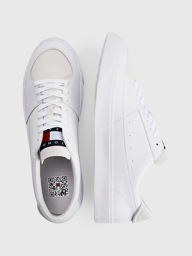 white essential contrast heel leather trainers for men tommy jeans