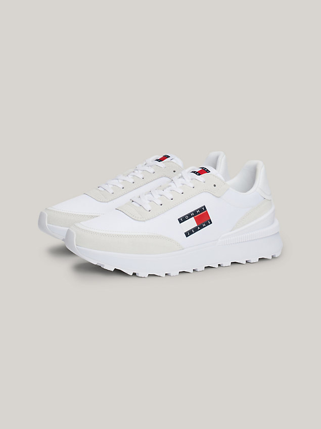 white essential tech runner-sneaker mit profil für herren - tommy jeans