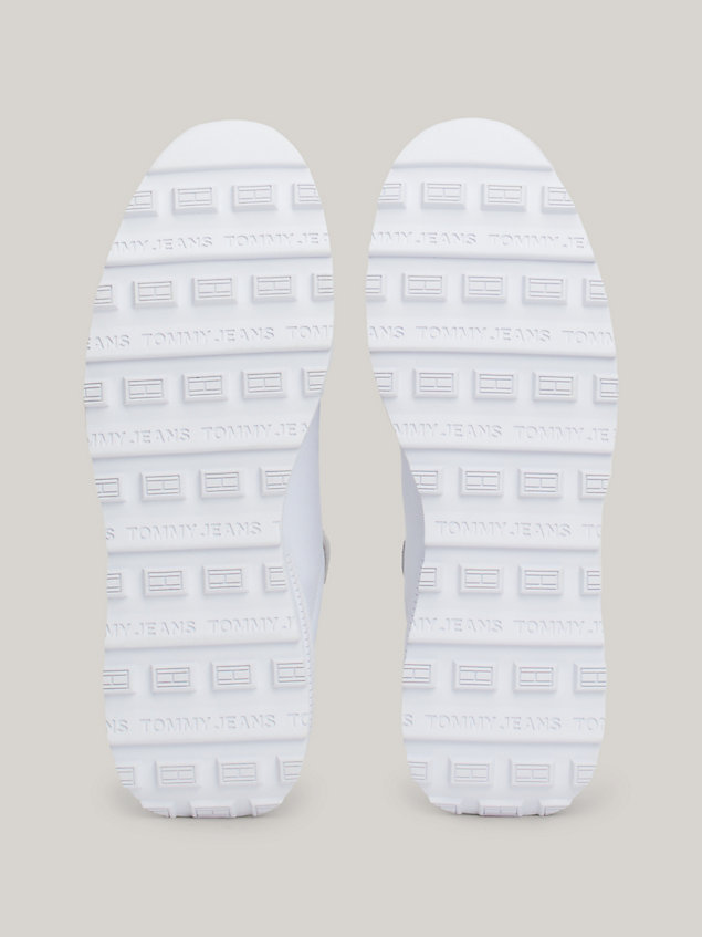white essential tech runner-sneaker mit profil für herren - tommy jeans