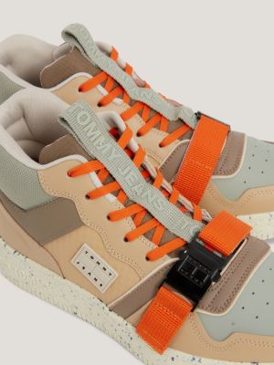 beige fast release clip mid-top trainers for men tommy jeans