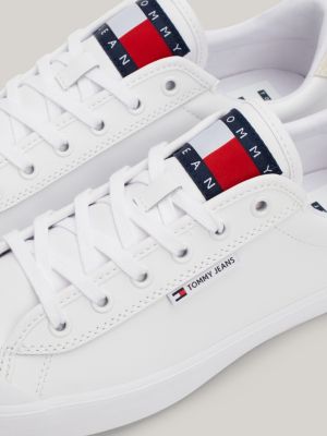 tommy hilfiger essential leather icon logo trainer in white