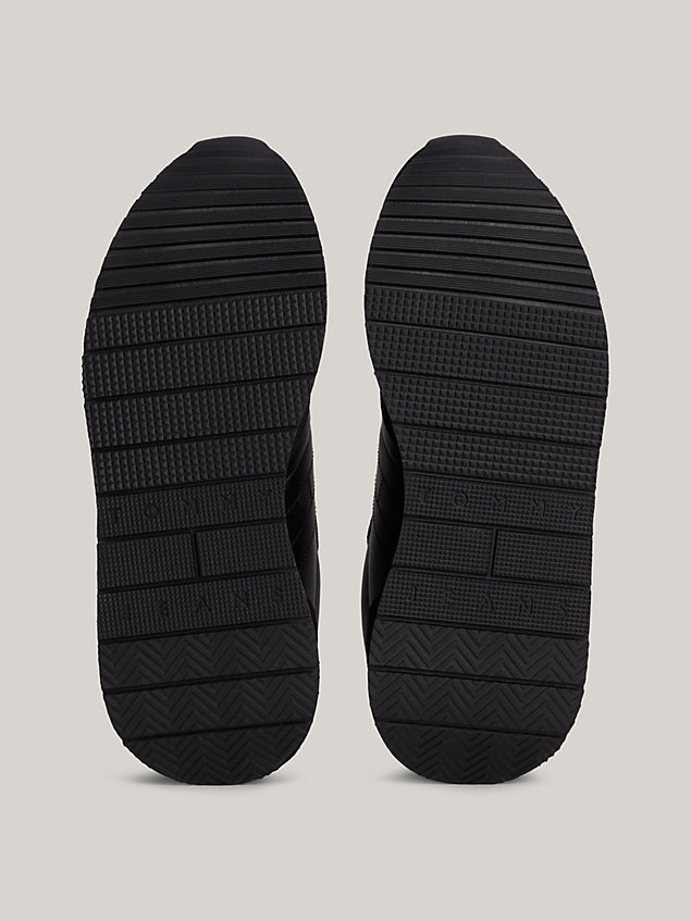 black essential modern runner-sneaker aus wildleder für herren - tommy jeans