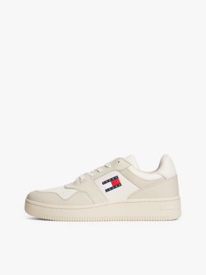 white retro fine cleat basketball trainers for men tommy jeans