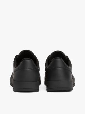 black retro half cleat trainers for men tommy jeans