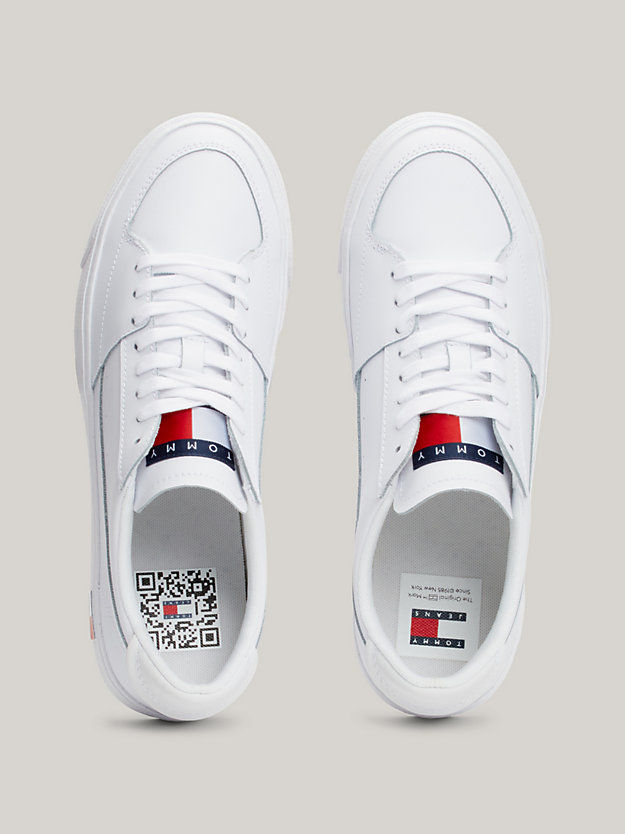 Essential Badge Leather Trainers | White | Tommy Hilfiger