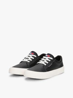 schwarz derby-sneaker mit logo-tag für herren - tommy jeans