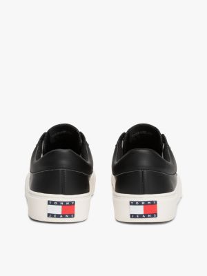 zapatillas estilo skater essential de piel negro de hombres tommy jeans