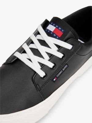 zapatillas estilo skater essential de piel negro de hombres tommy jeans