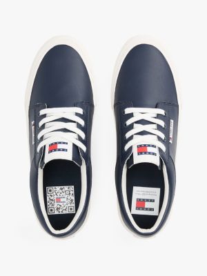 blau derby-sneaker mit logo-tag für herren - tommy jeans