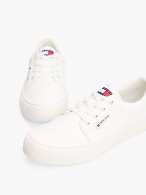 wit essential leren skate-platformsneaker voor heren - tommy jeans