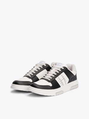 black the brooklyn leather badge trainers for men tommy jeans