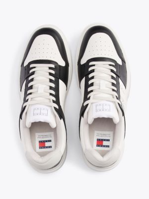 black the brooklyn leather badge trainers for men tommy jeans