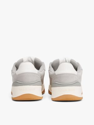 szary zamszowe buty sportowe z logo dla mężczyźni - tommy jeans