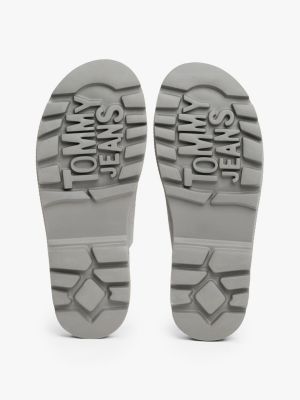 sandales crantées en daim à double bride gris pour hommes tommy jeans