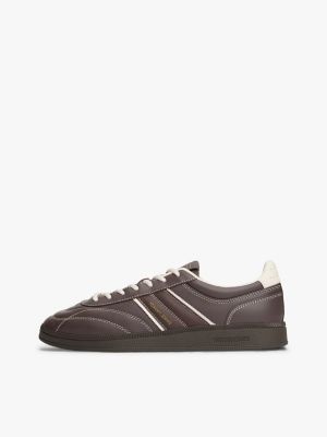 brown the greenwich topstitch leather trainers for men tommy jeans