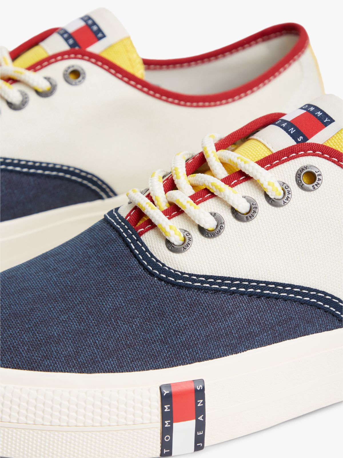 Archive Canvas Colour-Blocked Trainers — Multi