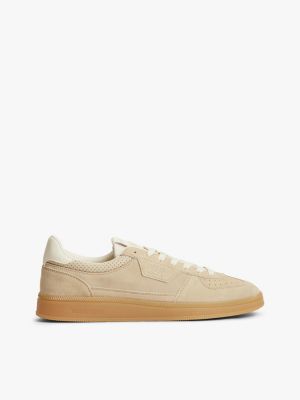 baskets en daim à logo métallisé the greenwich beige pour hommes tommy jeans