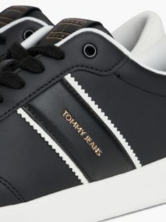 Lightweight Court Trainers With Leather — Black 6