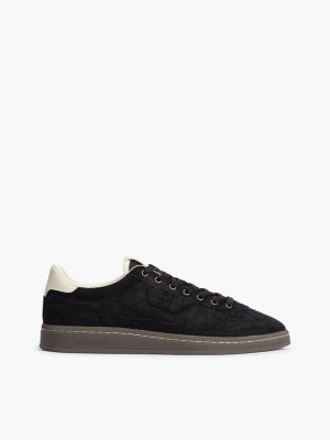 black the greenwich logo suede court trainers for men tommy jeans