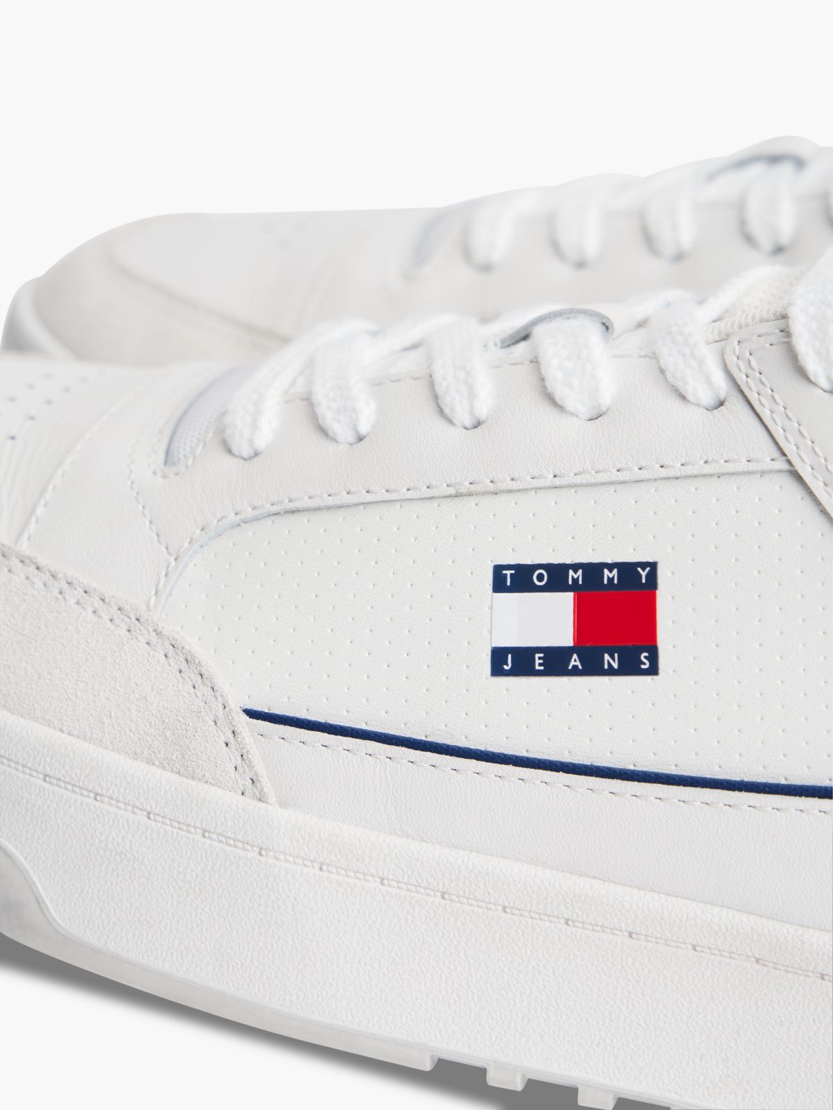 Leather Contrast Texture Basketball Trainers — White