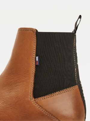 tommy hilfiger essential suede chelsea boots in brown