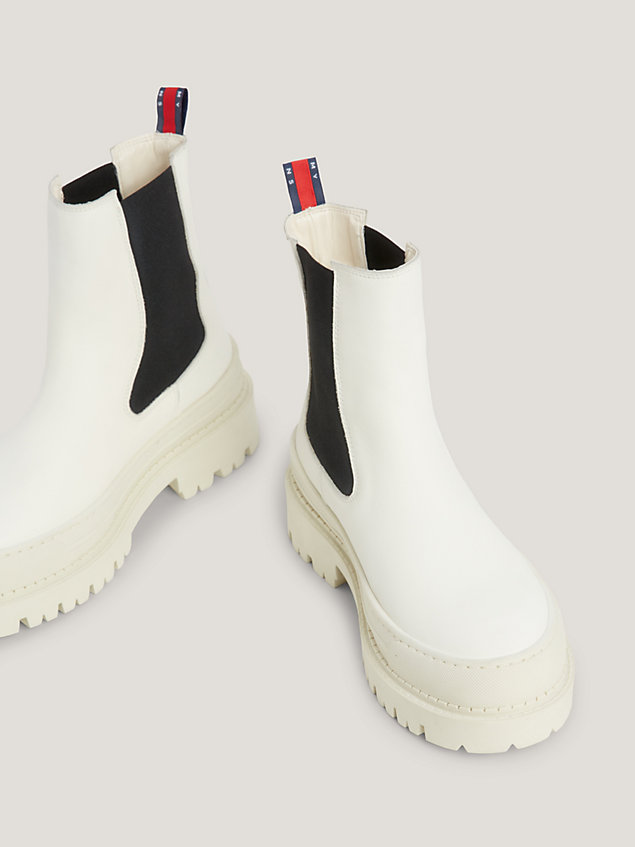 white rutschhemmender chelsea-boot aus leder für damen - tommy jeans