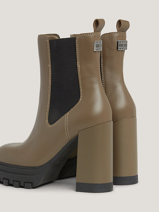 brown chelsea-boot aus leder mit blockabsatz für damen - tommy jeans