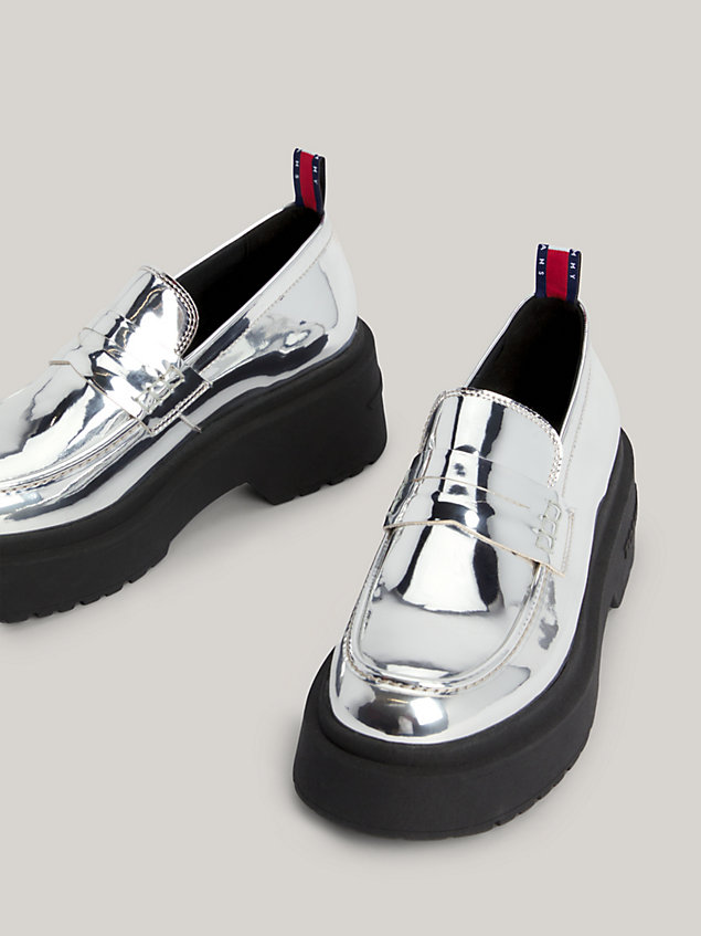 grey chunky loafer met metallic finish voor dames - tommy jeans